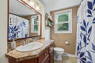 10871 Deerwood Dr SE, Lowell, MI 49331 - Photo 15