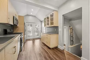 16 Dean St NE, Grand Rapids, MI 49505 - Photo 11