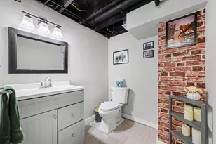 29928 Rock Creek Dr, Southfield, MI 48076 - Photo 17
