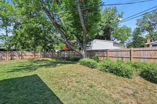 29928 Rock Creek Dr, Southfield, MI 48076 - Photo 23