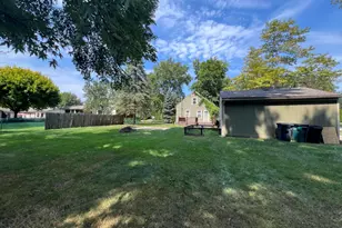 686 Troywood Dr, Troy, MI 48083 - Photo 9
