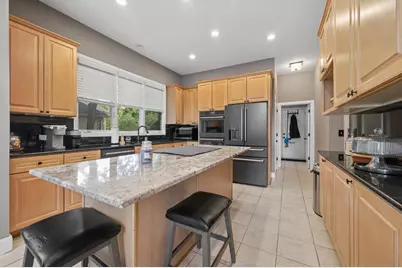 11215 Wilshire Drive, Shelby Twp, MI 48315 - Photo 13