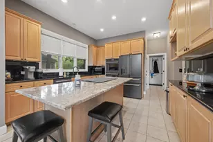 11215 Wilshire Dr, Shelby Twp, MI 48315 - Photo 13