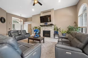 11215 Wilshire Dr, Shelby Twp, MI 48315 - Photo 11