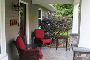 134 Pinecrest Dr, Jonesville, MI 49250 - Photo 3
