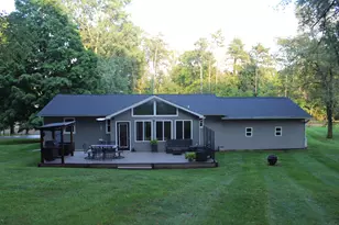134 Pinecrest Dr, Jonesville, MI 49250 - Photo 5