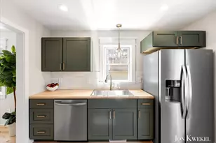 1959 Plainfield Ave NE, Grand Rapids, MI 49505 - Photo 11