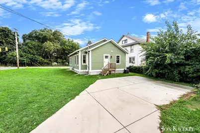 1959 Plainfield Avenue NE, Grand Rapids, MI 49505 - Photo 33