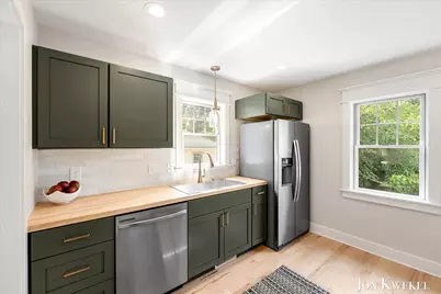 1959 Plainfield Avenue NE, Grand Rapids, MI 49505 - Photo 9
