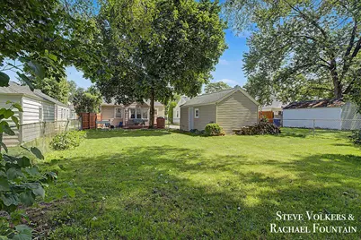 2143 Houseman Avenue NE, Grand Rapids, MI 49505 - Photo 27