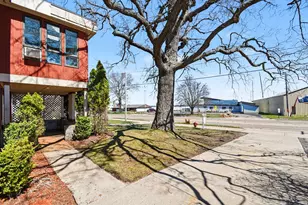 3135 Lakeshore Dr, Muskegon, MI 49441 - Photo 33