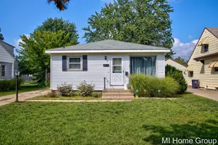 317 W 28th St, Holland, MI 49423 - Photo 1