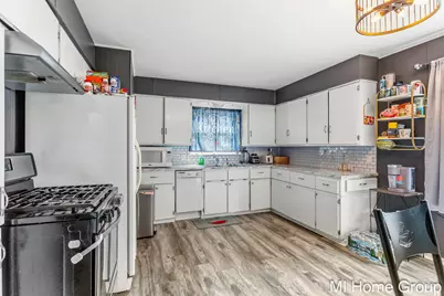 317 W 28th Street, Holland, MI 49423 - Photo 11