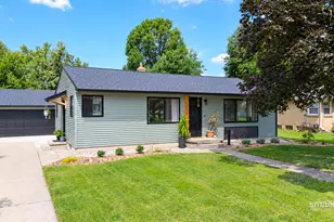 1517 32nd St SW, Wyoming, MI 49509 - Photo 1