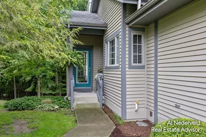 2126 S Cross Creek Drive SE, Grand Rapids, MI 49508 - Photo 3
