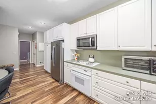 2126 S Cross Creek Dr SE, Grand Rapids, MI 49508 - Photo 17