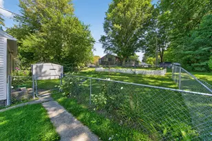 128 N East St, Cassopolis, MI 49031 - Photo 17