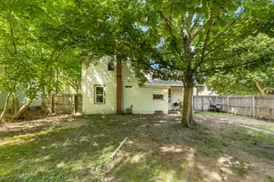 220 N Lincoln St, Howard City, MI 49329 - Photo 17