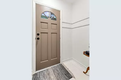432 E Baldwin Avenue, Watervliet, MI 49098 - Photo 5