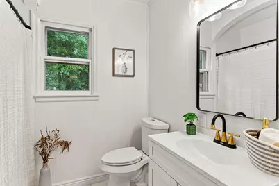 432 E Baldwin Avenue, Watervliet, MI 49098 - Photo 27