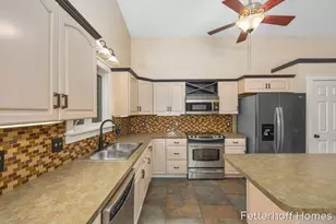 6615 Beech Creek Dr, Fruitport, MI 49415 - Photo 17