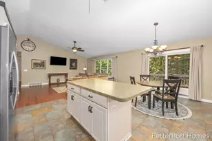 6615 Beech Creek Dr, Fruitport, MI 49415 - Photo 15