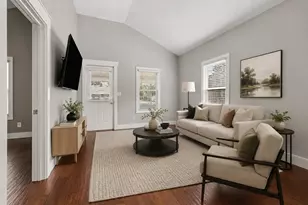 327 Lewis St, Rockford, MI 49341 - Photo 3