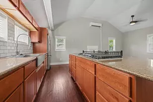 327 Lewis St, Rockford, MI 49341 - Photo 13