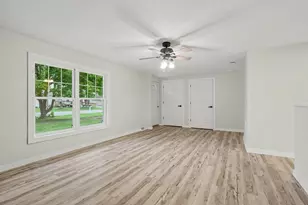 133 W 2nd St, Gladwin, MI 48624 - Photo 3
