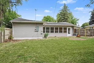133 W 2nd St, Gladwin, MI 48624 - Photo 25