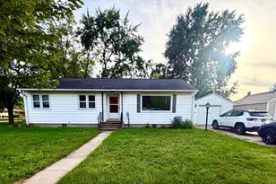 1135 W Summit Ave, Muskegon, MI 49441 - Photo 3