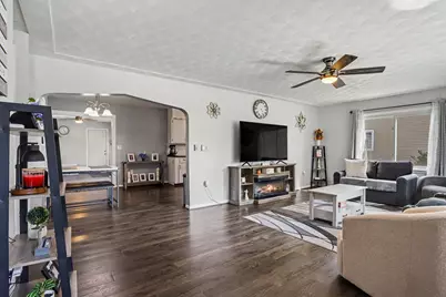 513 N Douglas Avenue, Three Rivers, MI 49093 - Photo 5