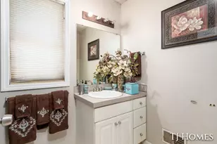 3519 Breezewood Dr SE, Kentwood, MI 49512 - Photo 17