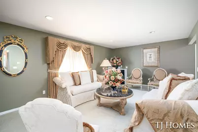 3519 Breezewood Drive SE, Kentwood, MI 49512 - Photo 9