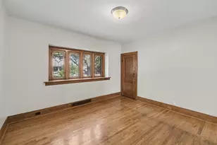 1057 12th St NW, Grand Rapids, MI 49504 - Photo 5