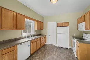 1057 12th St NW, Grand Rapids, MI 49504 - Photo 7