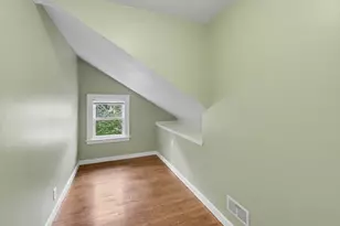 1057 12th St NW, Grand Rapids, MI 49504 - Photo 17