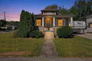 1803 N Clinton St, Saginaw, MI 48602 - Photo 1