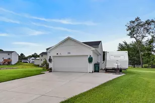378 Lotz Ct, Wayland, MI 49348 - Photo 3