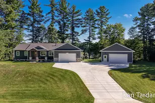 7260 Oak Shore Dr, Twin Lake, MI 49457 - Photo 1