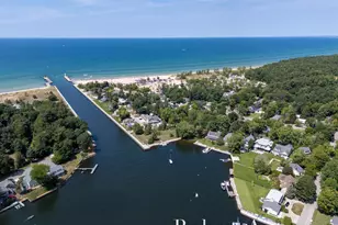 259 S Wythe St, Pentwater, MI 49449 - Photo 11