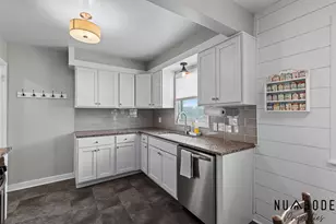 2114 Kalamazoo Ave SE, Grand Rapids, MI 49507 - Photo 13