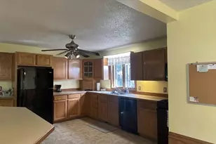 1807 W River Rd, Muskegon, MI 49445 - Photo 7