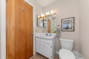 6607 Fleming Creek Dr, Ypsilanti, MI 48198 - Photo 37