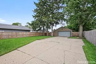 2490 Hague Ave SW, Wyoming, MI 49519 - Photo 17