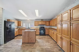 500 Rio Grande Dr, Adrian, MI 49221 - Photo 13