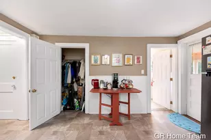 900 Fountain St NE, Grand Rapids, MI 49503 - Photo 35