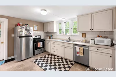 900 Fountain Street NE, Grand Rapids, MI 49503 - Photo 21