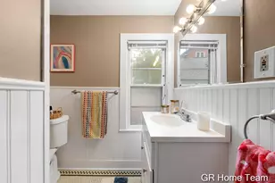900 Fountain St NE, Grand Rapids, MI 49503 - Photo 15
