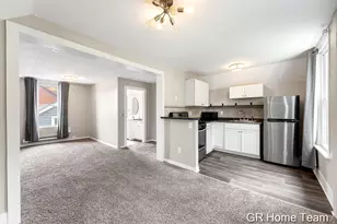 900 Fountain St NE, Grand Rapids, MI 49503 - Photo 5